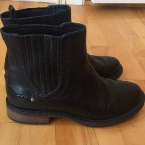 Black Leather Ugg Boots